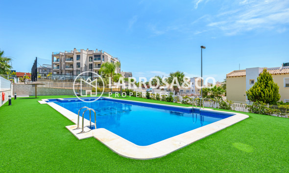 Resale - Apartment - Villamartin - Costa Blanca