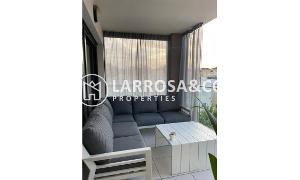 Resale - Apartment - Villamartin - Costa Blanca