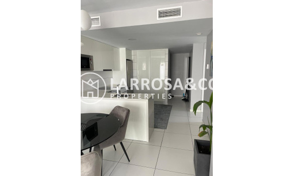 Resale - Apartment - Villamartin - Costa Blanca