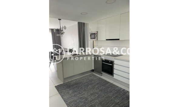 Resale - Apartment - Villamartin - Costa Blanca