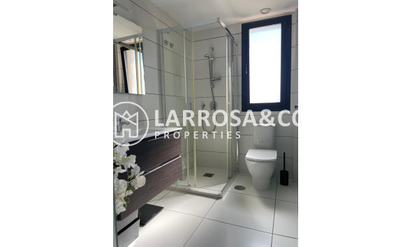 Resale - Apartment - Villamartin - Costa Blanca