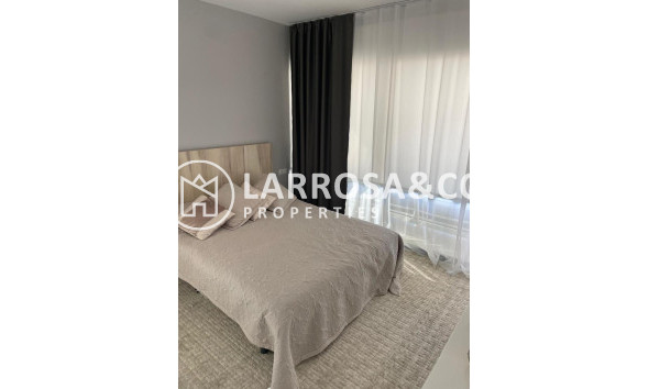Resale - Apartment - Villamartin - Costa Blanca