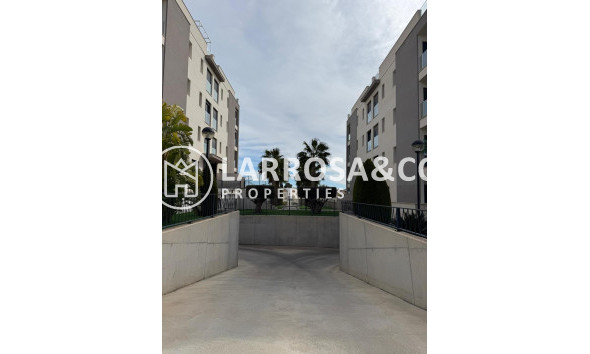 Resale - Apartment - Villamartin - Costa Blanca