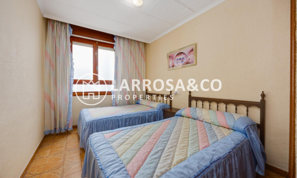Herverkoop - Apartment - Torrevieja - Playa del Acequión