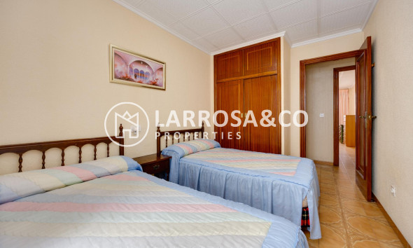 Herverkoop - Apartment - Torrevieja - Playa del Acequión