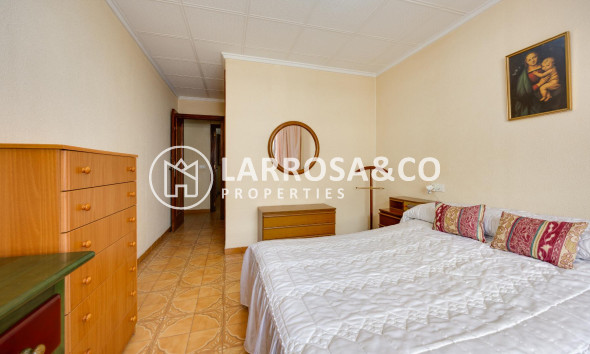 Herverkoop - Apartment - Torrevieja - Playa del Acequión