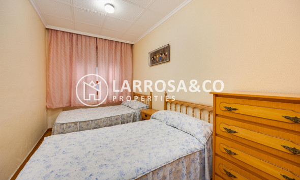 Herverkoop - Apartment - Torrevieja - Playa del Acequión