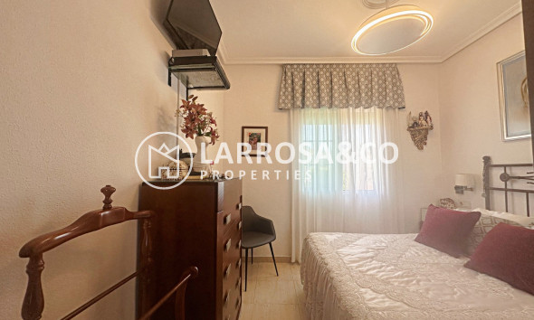 Herverkoop - Bungalow - Torrevieja - Aguas Nuevas
