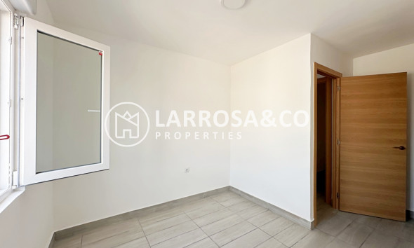 Resale - Apartment - Torrevieja - torrevieja