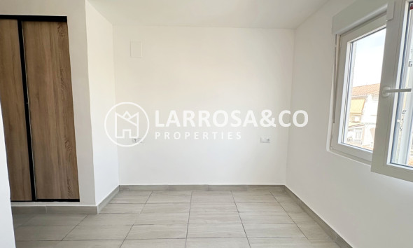 Resale - Apartment - Torrevieja - torrevieja