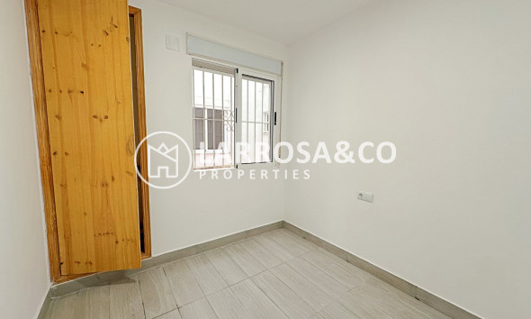 Resale - Apartment - Torrevieja - torrevieja
