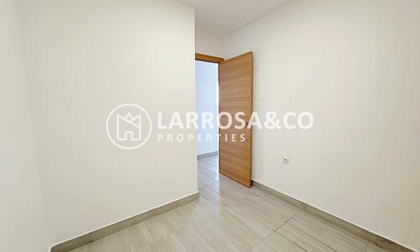 Resale - Apartment - Torrevieja - torrevieja