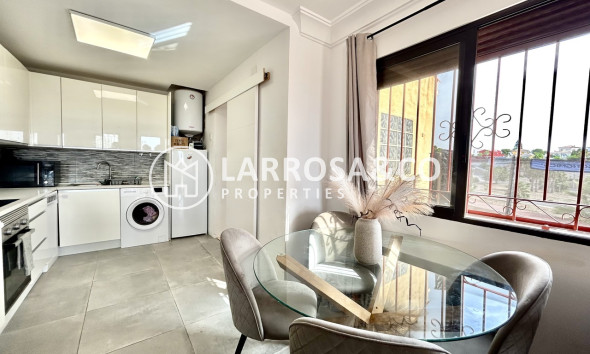 Resale - Detached House/Villa - Villamartin - Costa Blanca