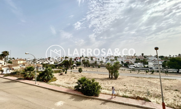 Resale - Detached House/Villa - Villamartin - Costa Blanca