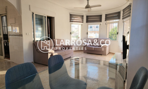 Resale - Detached House/Villa - Villamartin - Costa Blanca