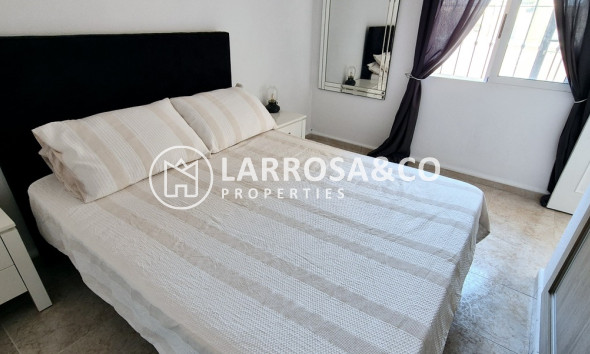 Resale - Detached House/Villa - Villamartin - Costa Blanca