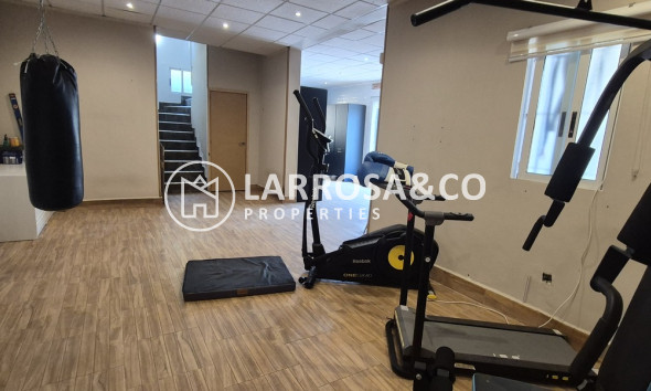 Resale - Detached House/Villa - Villamartin - Costa Blanca