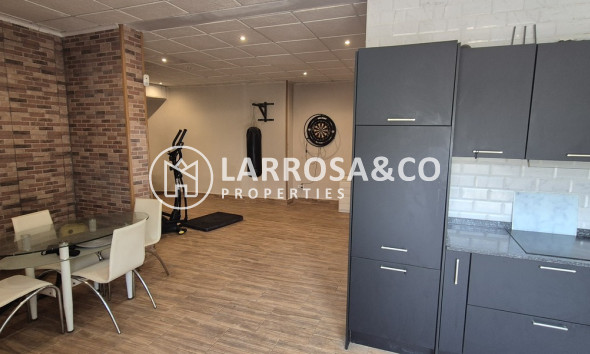 Resale - Detached House/Villa - Villamartin - Costa Blanca