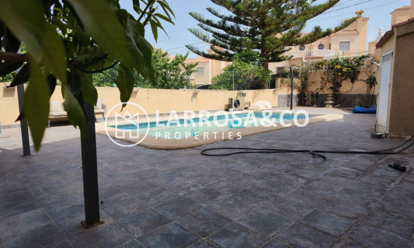 Resale - Detached House/Villa - Villamartin - Costa Blanca
