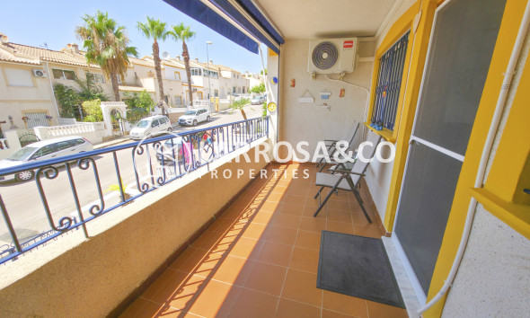 Resale - Apartment - Villamartin - Costa Blanca
