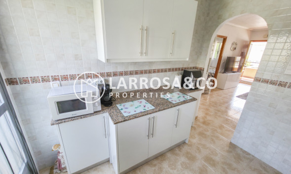 Resale - Apartment - Villamartin - Costa Blanca