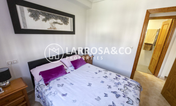 Resale - Apartment - Villamartin - Costa Blanca