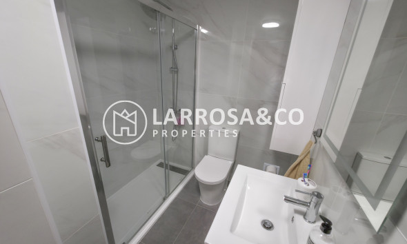 Resale - Apartment - Villamartin - Costa Blanca