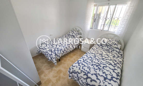 Resale - Apartment - Villamartin - Costa Blanca