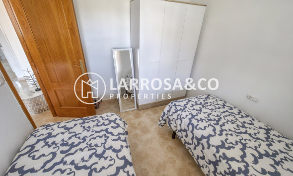 Resale - Apartment - Villamartin - Costa Blanca