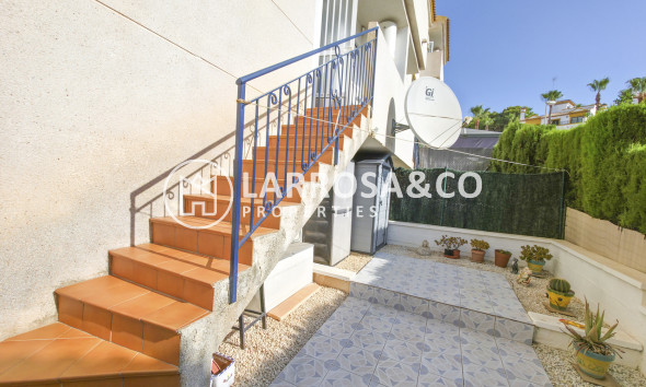 Resale - Apartment - Villamartin - Costa Blanca