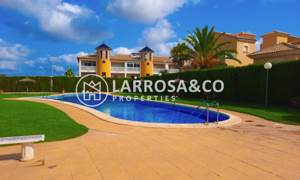 Resale - Apartment - Villamartin - Costa Blanca