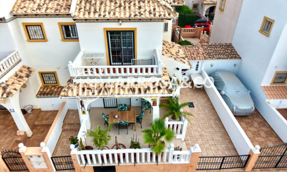 Resale - Semi-detached house - Cabo Roig - Costa blanca