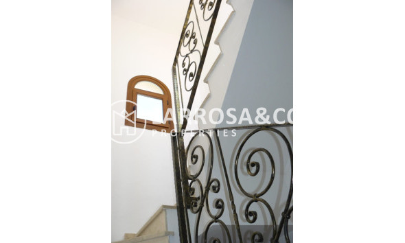 Resale - Duplex / Two-storey apartment - Orihuela costa - Villamartin 