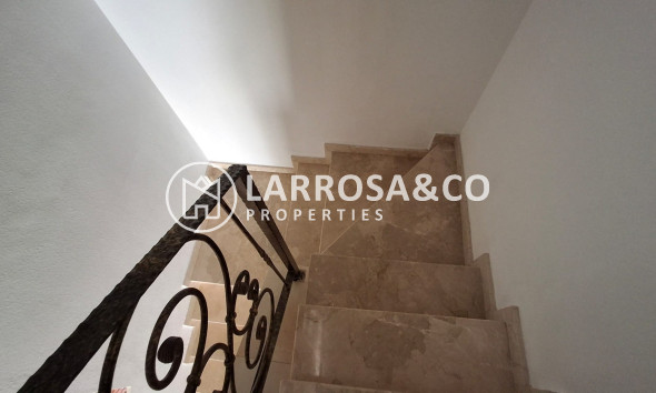 Resale - Duplex / Two-storey apartment - Orihuela costa - Villamartin 