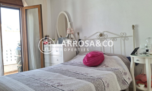 Resale - Duplex / Two-storey apartment - Orihuela costa - Villamartin 