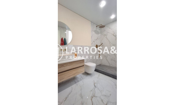 Herverkoop - Apartment - Torrevieja - Playa Acequion