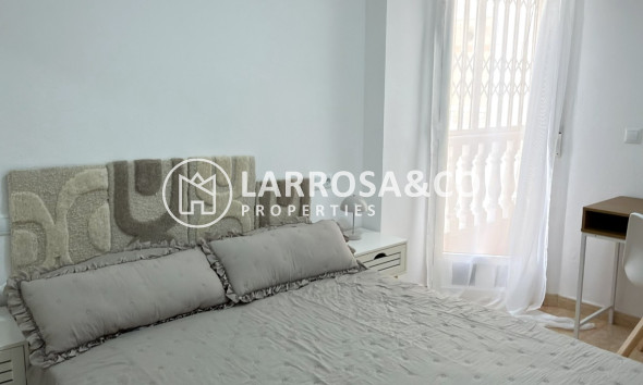 Resale - Apartment - Torrevieja - Curva del Palangre