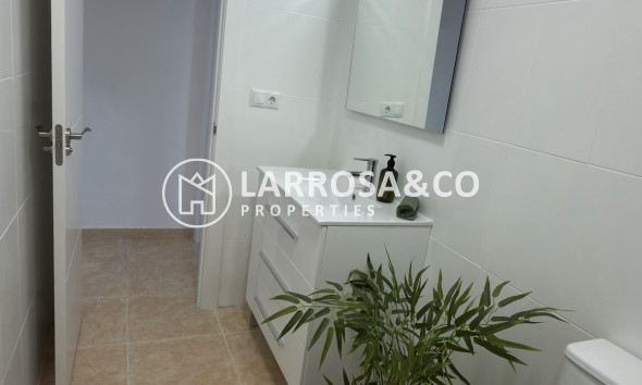 Resale - Apartment - Torrevieja - Curva del Palangre