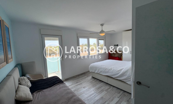 Resale - Detached House/Villa - Torrevieja - La Siesta - El Salado -  Torreta