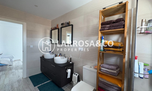 Resale - Detached House/Villa - Torrevieja - La Siesta - El Salado -  Torreta