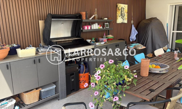 Resale - Detached House/Villa - Torrevieja - La Siesta - El Salado -  Torreta