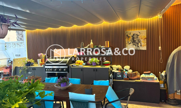 Resale - Detached House/Villa - Torrevieja - La Siesta - El Salado -  Torreta