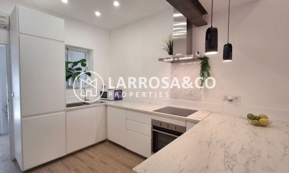 Resale - Semi-detached house - Orihuela - Playa Flamenca