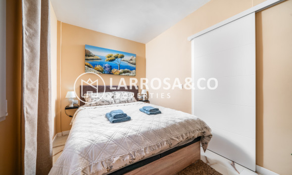 Resale - Apartment - El Chaparral - Costa Blanca