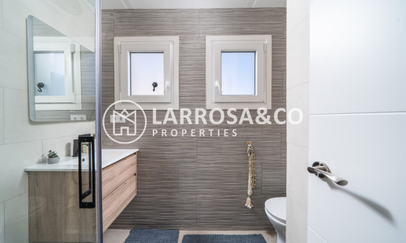 Resale - Apartment - El Chaparral - Costa Blanca