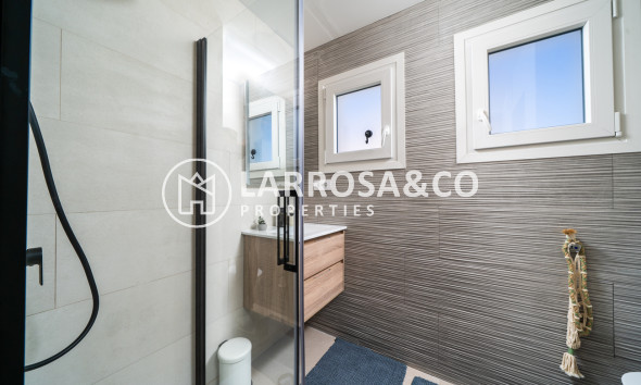 Resale - Apartment - El Chaparral - Costa Blanca