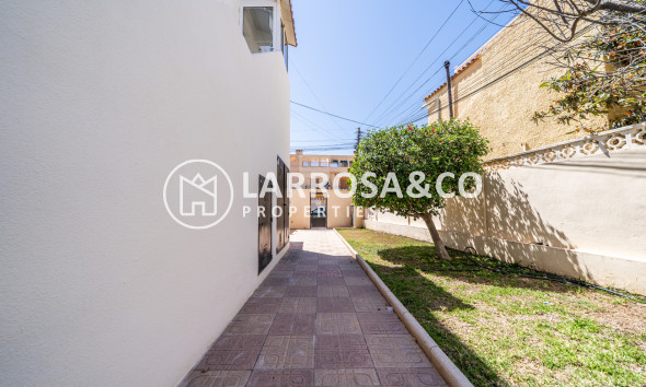 Resale - Apartment - El Chaparral - Costa Blanca