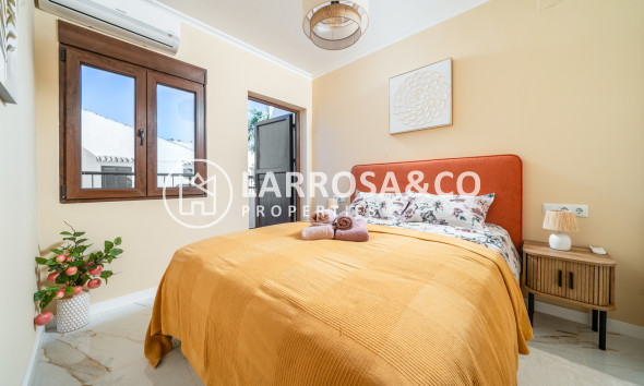 Resale - Apartment - La Mata - Costa Blanca