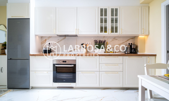 Resale - Apartment - La Veleta - Costa Blanca