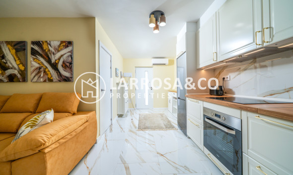 Herverkoop - Apartment - La Veleta - Costa Blanca